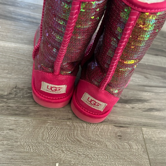 Pink sequin uggs - Picture 2 of 4